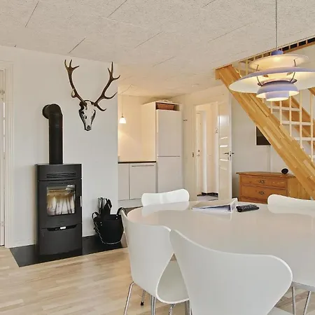 Beach Front Home In Harboore With Sauna 別荘